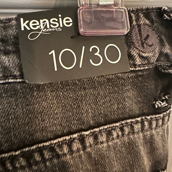 NWT Kensie Charcoal Distressed Jeans - Picture 7 of 7